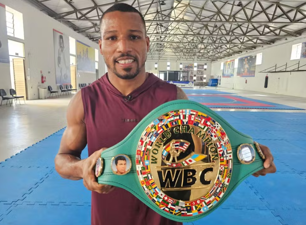 Robson Conceição é superado por Muratalla e fica sem o cinturão mundial da IBF