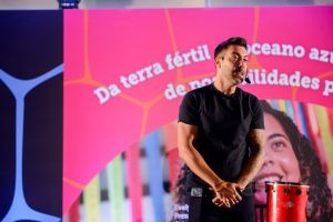 Psicólogo baiano Lucas Freire integra programação da Bienal do Livro de São Paulo