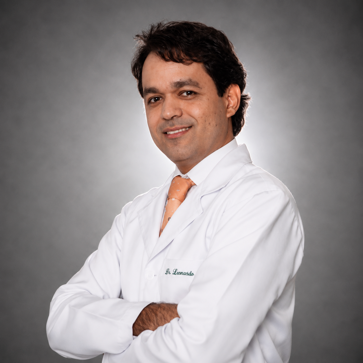 Dr. Leonardo Salgado