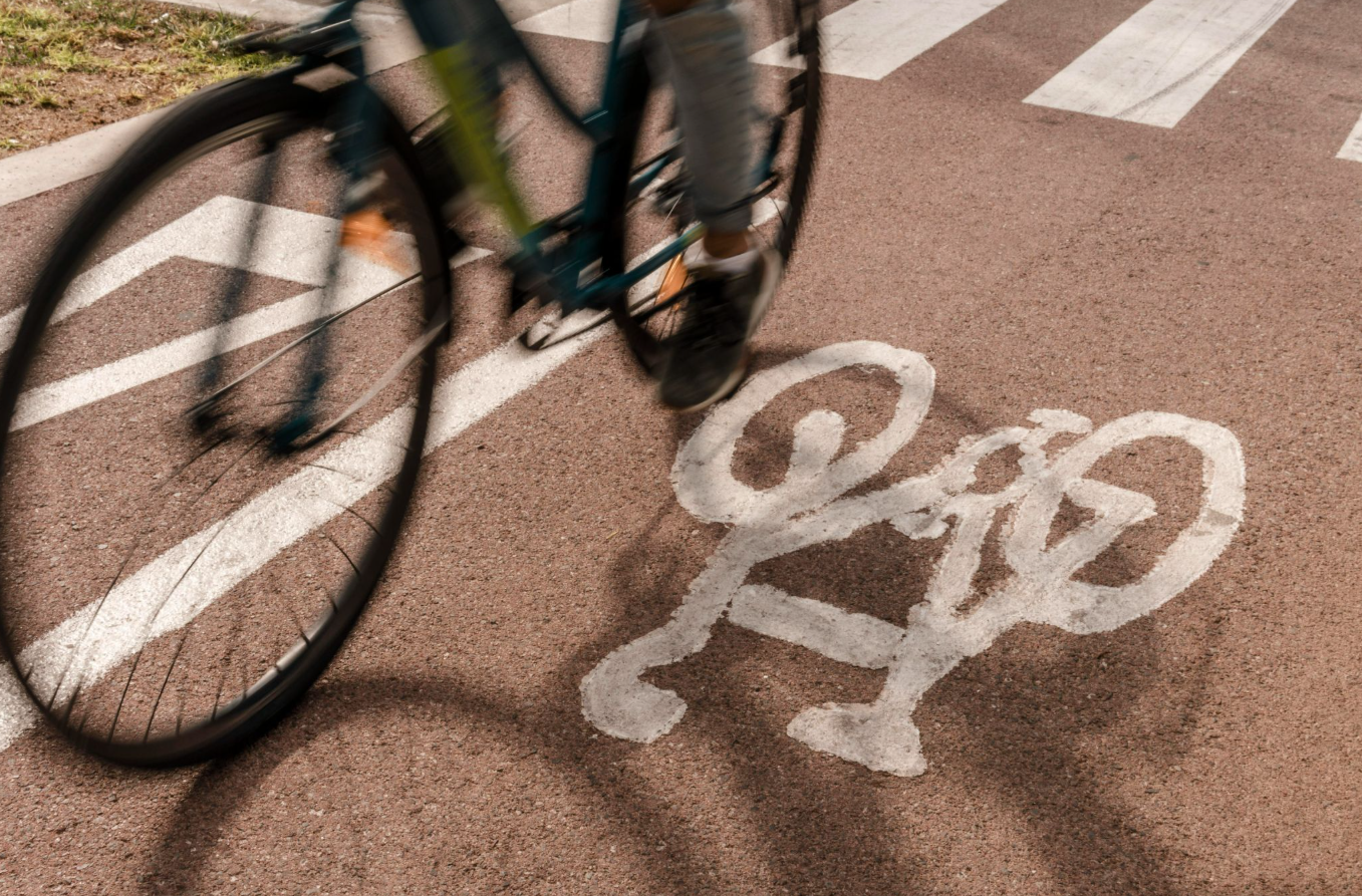 7 em cada 10 brasileiros entrevistados pedalam toda semana, aponta estudo
