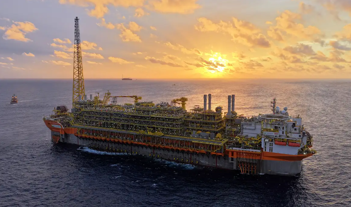 Petrobras alcança produção de 180 mil barris por dia em plataforma no pré-sal