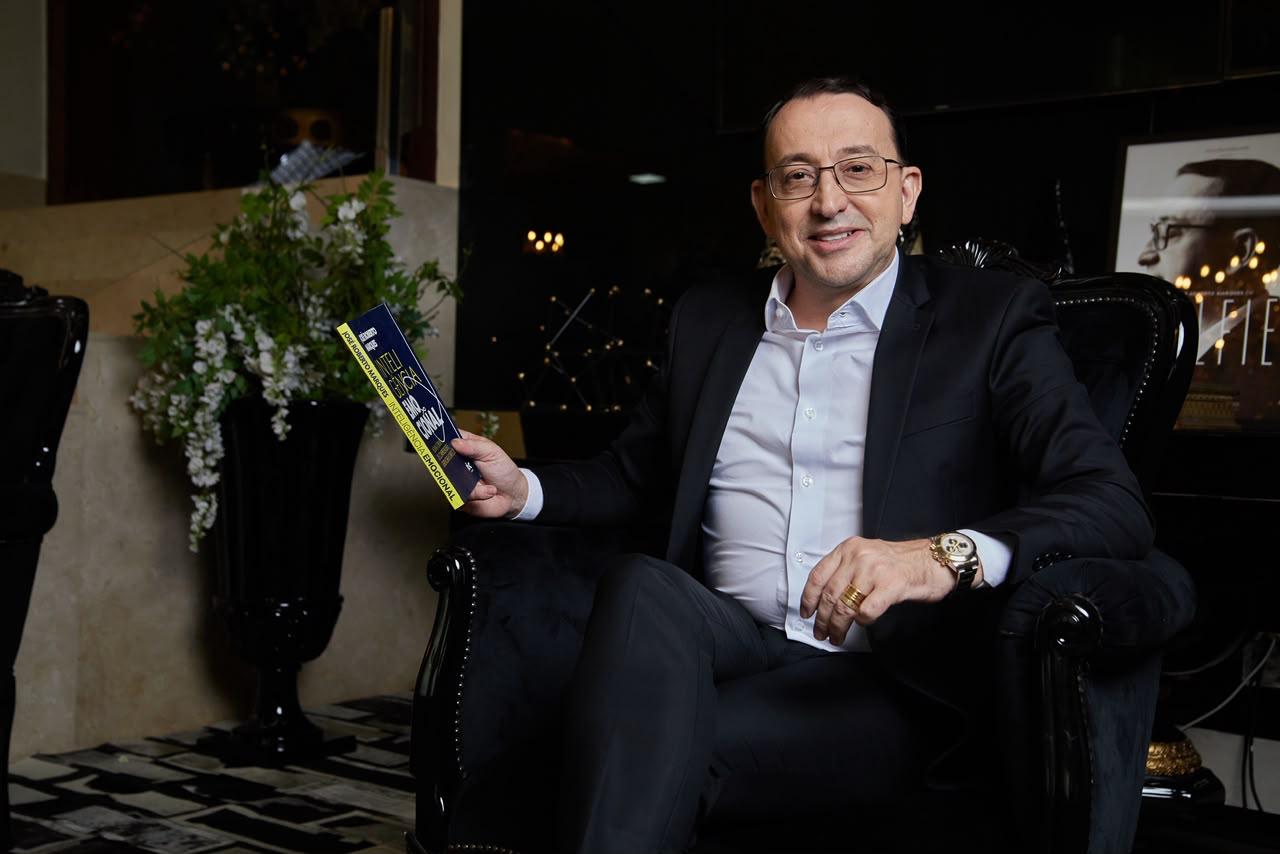 José Roberto Marques chega ao 132º livro com obra dedicada à depressão