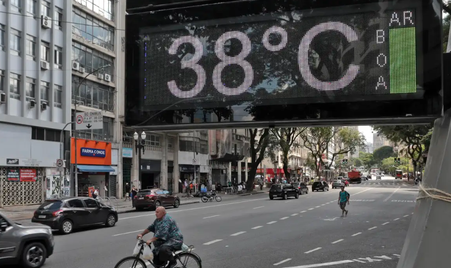 Ministério da Saúde prepara SUS para calor, secas, enchentes e outros efeitos do clima