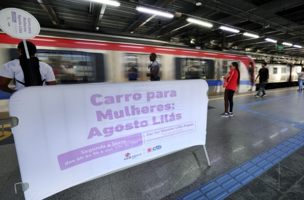 Metrô de Salvador mantém carro exclusivo para mulheres nos horários de pico