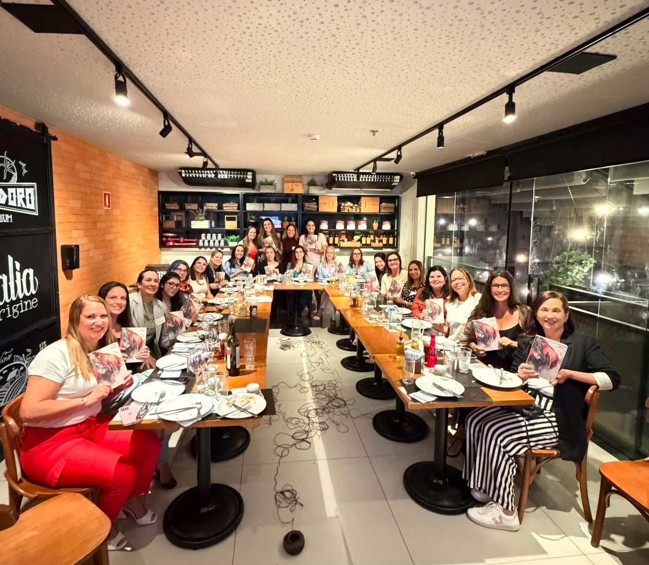 Amigas do Livro chega à 7ª edição e transforma literatura em espaço de encontro entre mulheres em Salvador