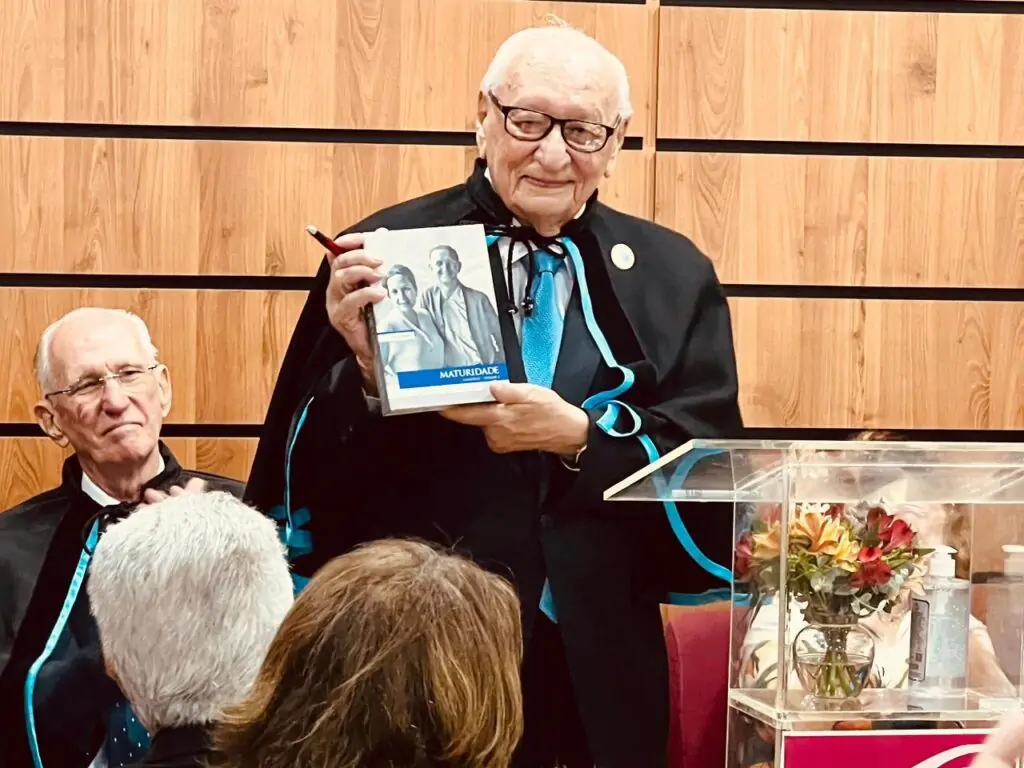 Aos 100 anos, médico Geraldo Leite recebe indicação ao Nobel da Paz 2027