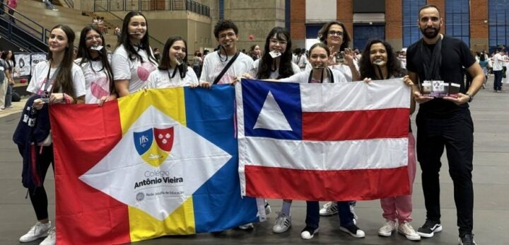 Estudantes do Colégio Antônio Vieira ganham prata e bronzes na Olimpíada Nacional de História