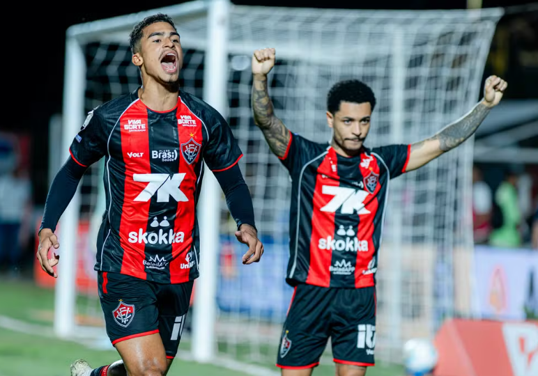 Vitória derrota o Grêmio por 1 a 0 e sobe para 11º lugar no Campeonato Brasileiro