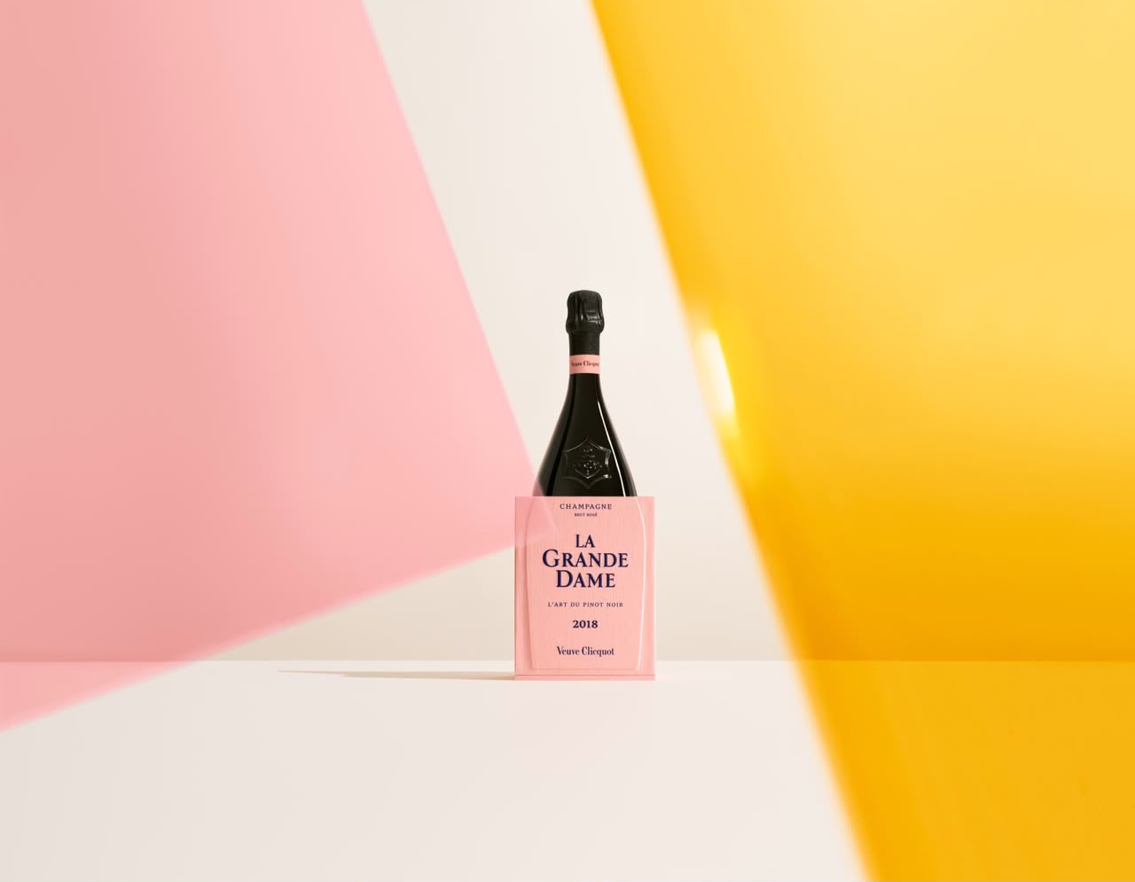 La Grande Dame Rosé 2018 celebra a história do champagne rosé de assemblage