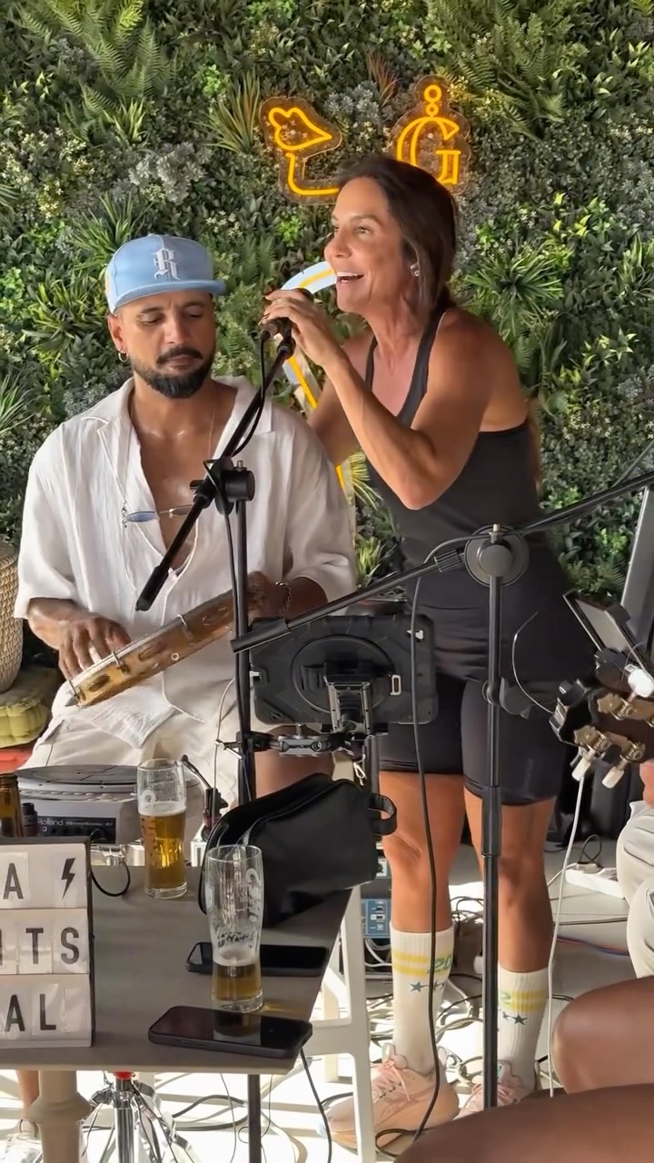 Ivete Sangalo surpreende músicos brasileiros e canta pagode em Lisboa