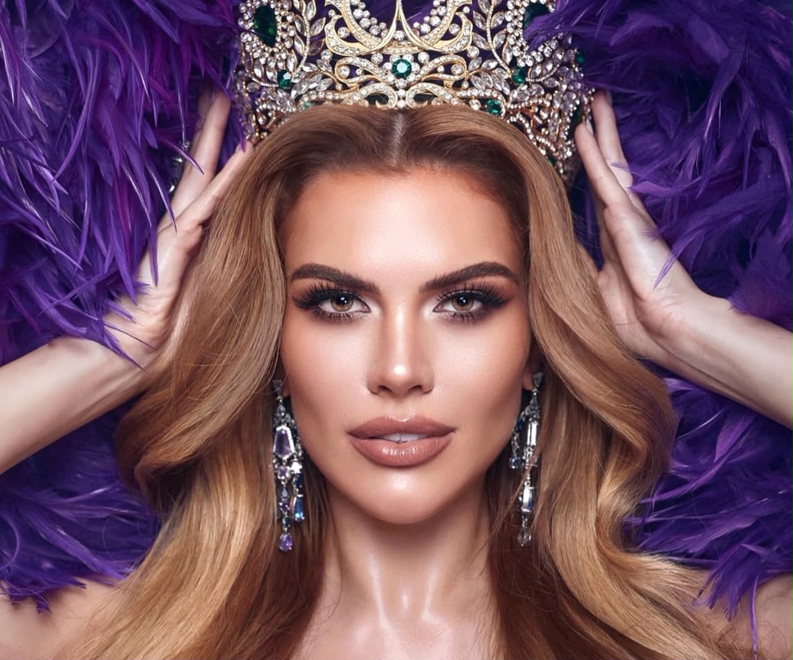 Miss Grand Brasil 2026, Paula Assunção, embarca rumo à Tailândia em busca da coroa para o Brasil