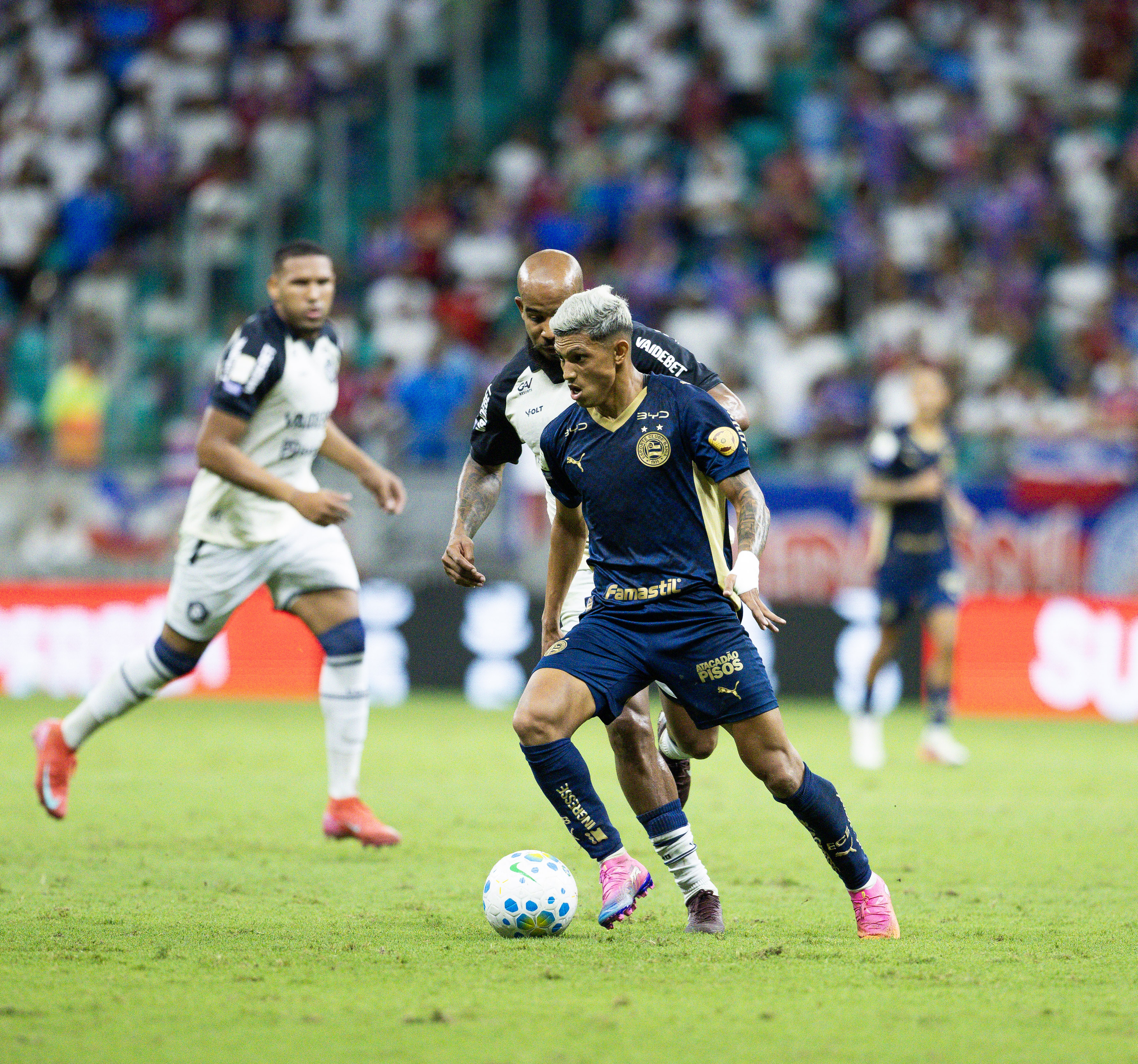 Bahia bate o Remo na Fonte Nova e assume 4ª posição do Brasileirão