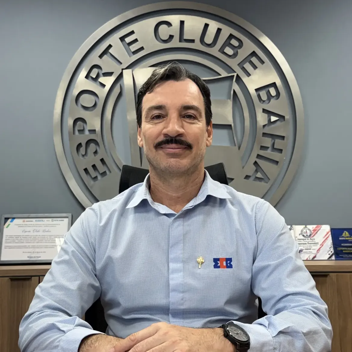 Exclusivo: Emerson Ferreti projeta reeleição e fala sobre mudança de escudo do Bahia