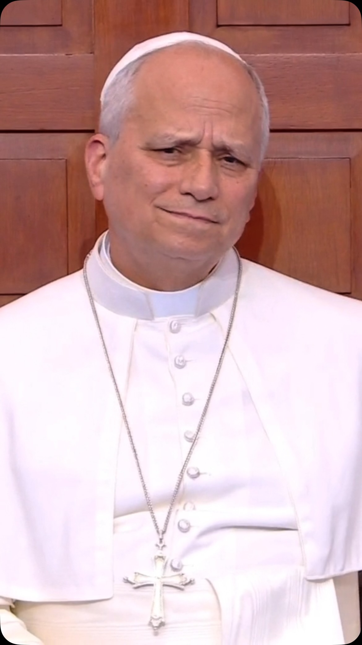 Papa Leão acompanha apresentação de jovem que interpreta Bernadette em musical