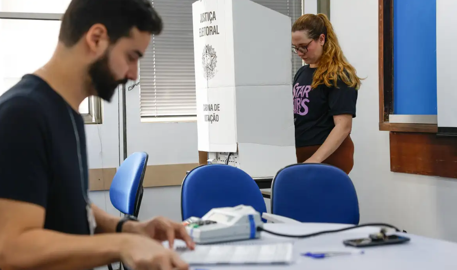 Eleições 2026: ausência no primeiro turno não impede eleitor de votar no segundo