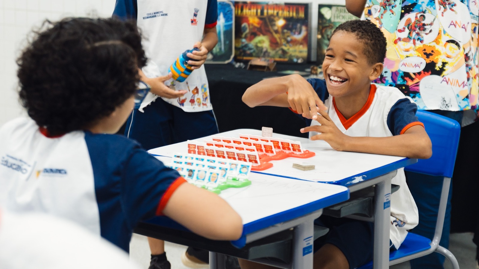 Projeto leva jogos eletrônicos e novas tecnologias a mais de 1.300 estudantes de Salvador
