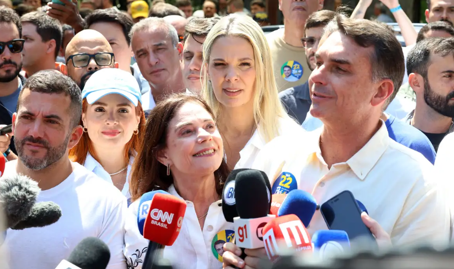 Eleições 2026: Veja como foi a sexta-feira do candidato Flávio Bolsonaro