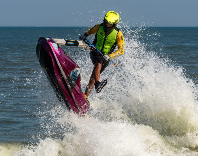 Piloto baiano Bruno Jacob conquista bicampeonato mundial de Jet Waves nos Estados Unidos