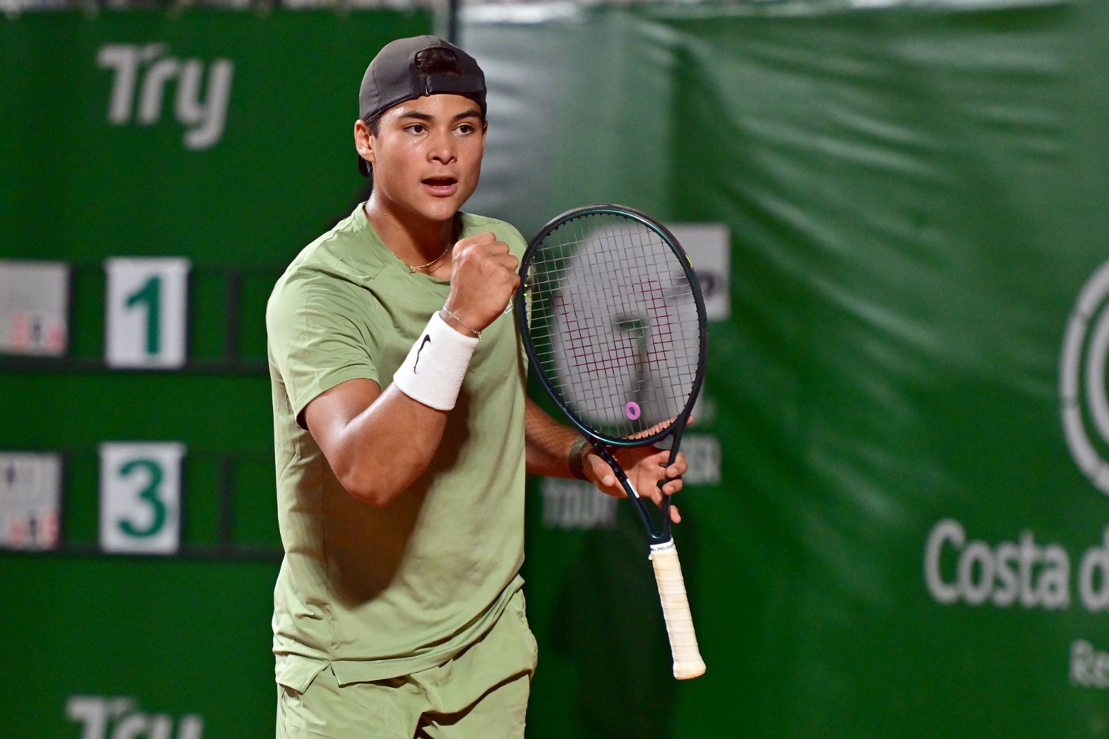 Campeão de Roland Garros, Guto Miguel recebe convite para disputar o Costa do Sauípe Open na Bahia