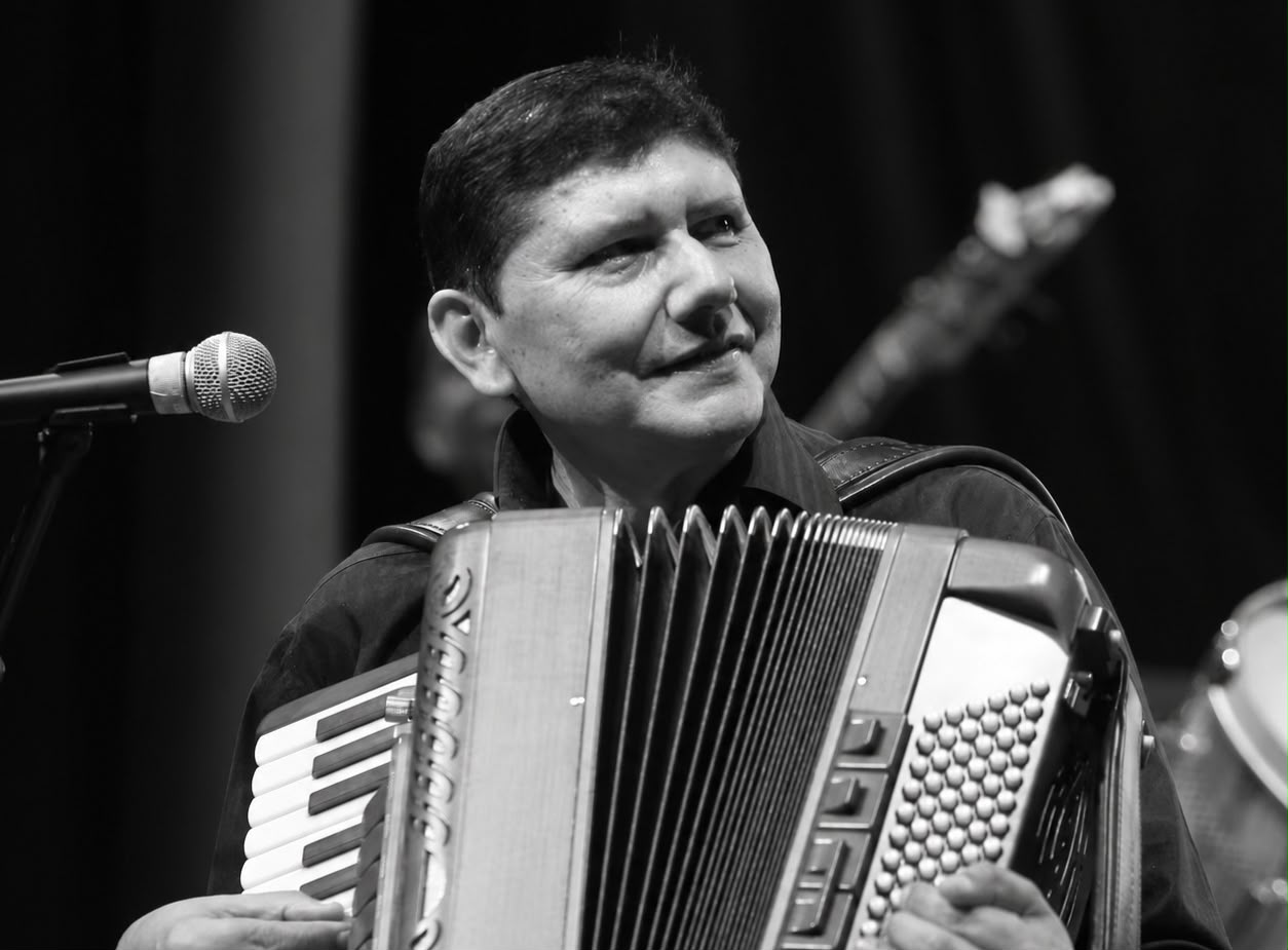 Morre Oswaldinho do Acordeon, referência do forró, aos 72 anos